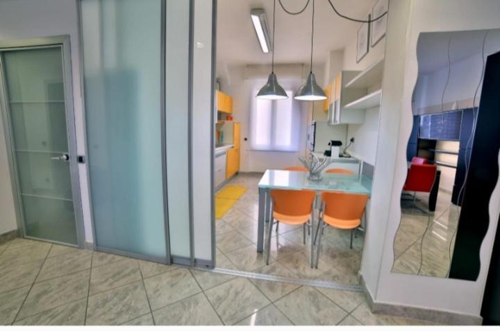 Appartamento Con Idromassaggio E Parcheggio Privato Gratuito,Strategico Per Le Cinque Terre E Golfo Dei Poeti لا سبيتسْيا المظهر الخارجي الصورة